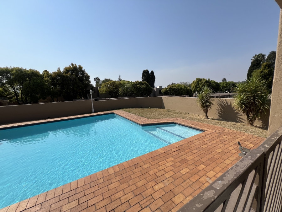 2 Bedroom Property for Sale in Morningside Manor Gauteng