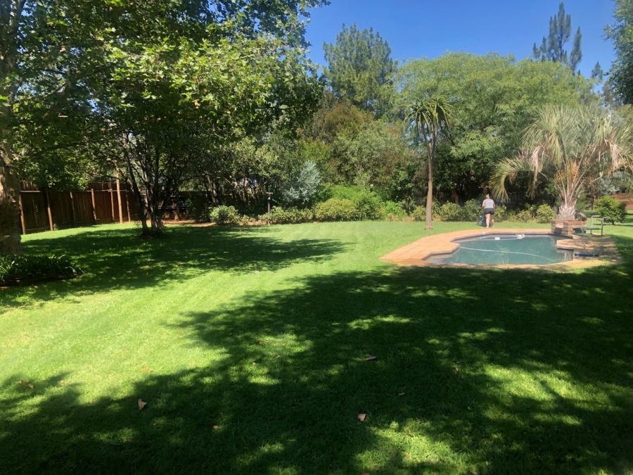 12 Bedroom Property for Sale in Glen Austin Gauteng