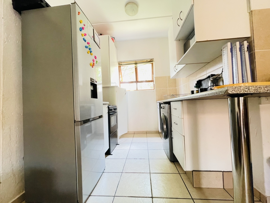 To Let 3 Bedroom Property for Rent in Amorosa Gauteng