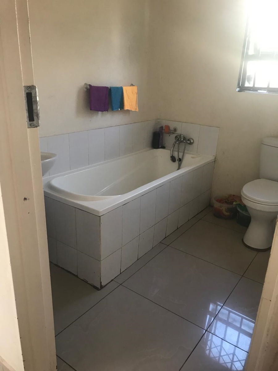 3 Bedroom Property for Sale in Klippoortje Gauteng