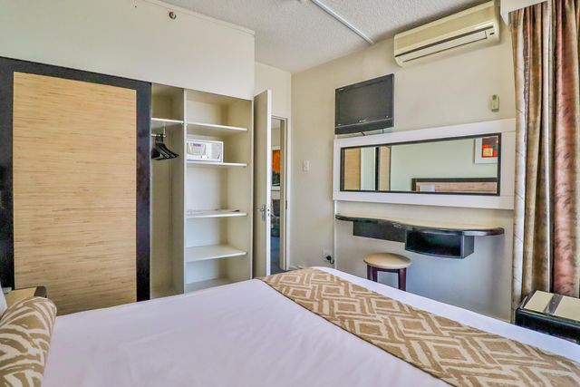 1 Bedroom Property for Sale in Braamfontein Gauteng