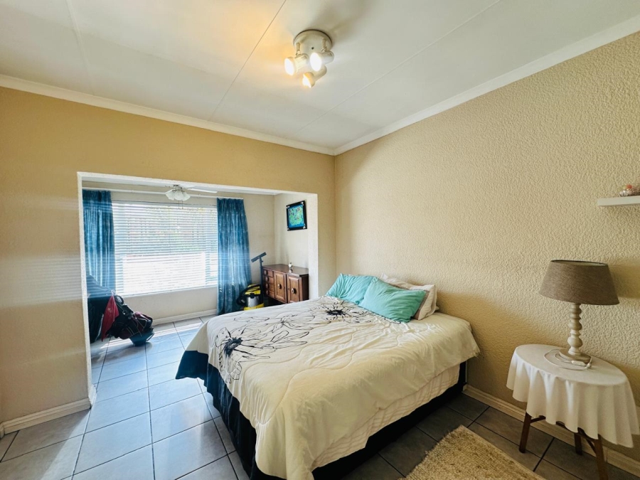 3 Bedroom Property for Sale in Verwoerdpark Gauteng