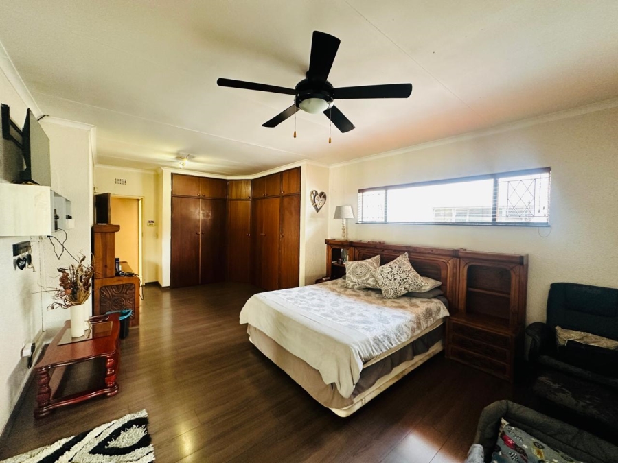 3 Bedroom Property for Sale in Verwoerdpark Gauteng