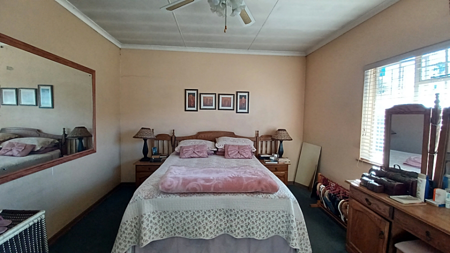 3 Bedroom Property for Sale in Vanderbijlpark SE 6 Gauteng