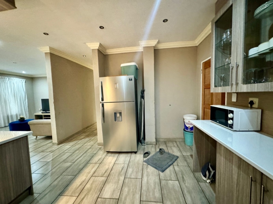 3 Bedroom Property for Sale in Vanderbijlpark CW 5 Gauteng