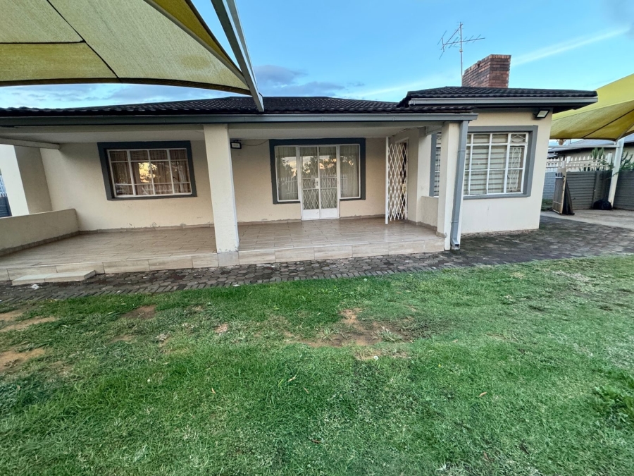 3 Bedroom Property for Sale in Vanderbijlpark CW 5 Gauteng