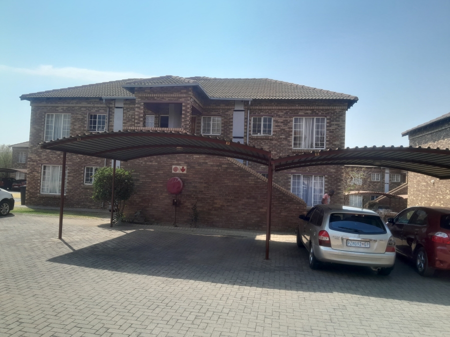 2 Bedroom Property for Sale in Erand Gardens Gauteng