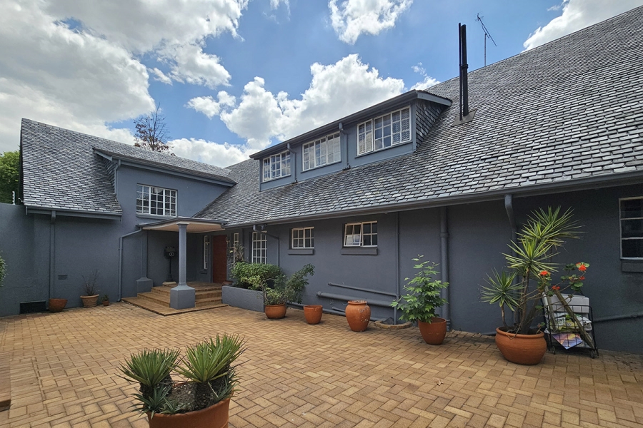 To Let 4 Bedroom Property for Rent in The Gardens Gauteng