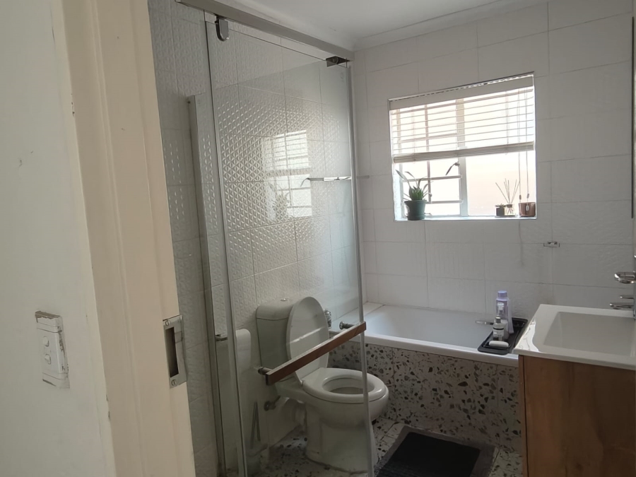 2 Bedroom Property for Sale in Olivedale Gauteng