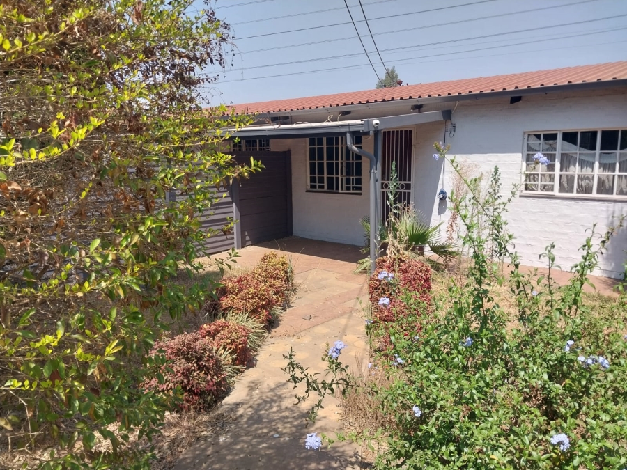 2 Bedroom Property for Sale in Danville Gauteng