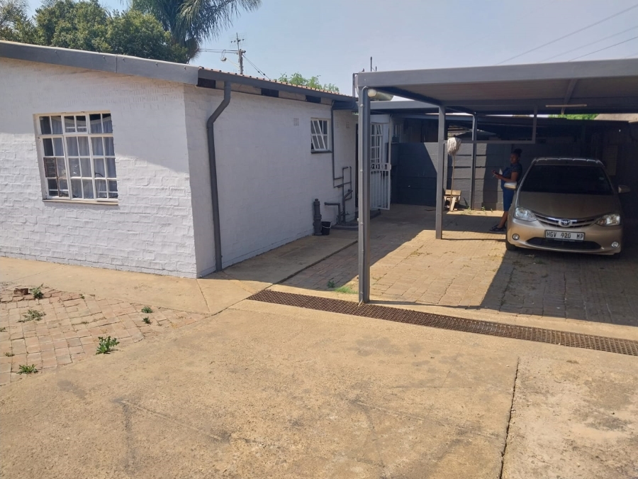 2 Bedroom Property for Sale in Danville Gauteng