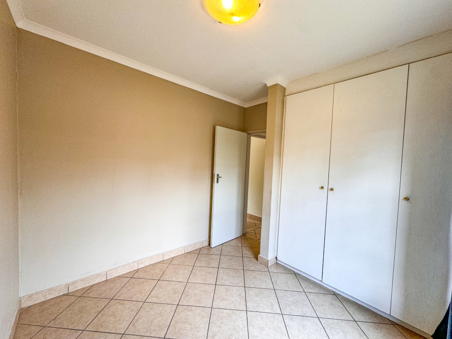 2 Bedroom Property for Sale in Leeuwenhof Estate Gauteng