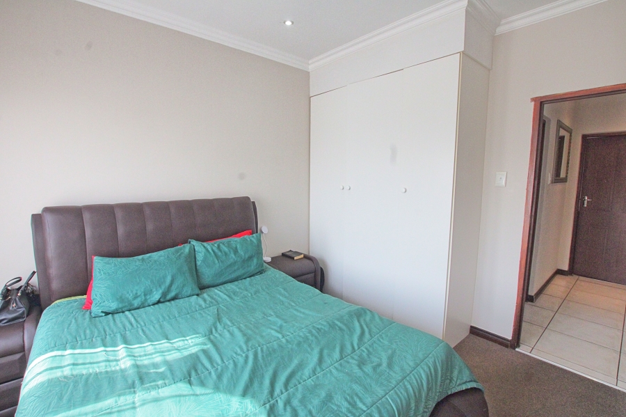 To Let 2 Bedroom Property for Rent in Wilro Park Gauteng