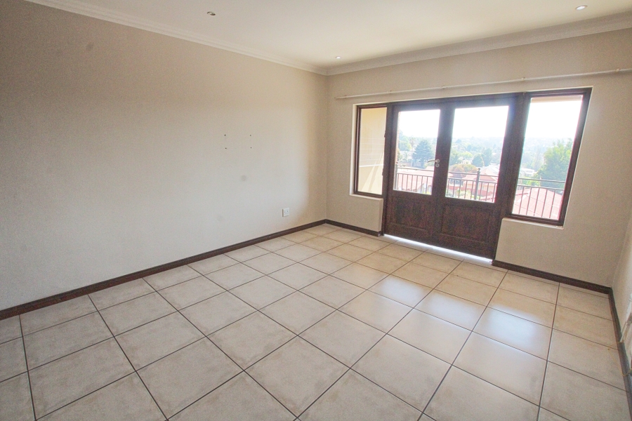 To Let 2 Bedroom Property for Rent in Wilro Park Gauteng