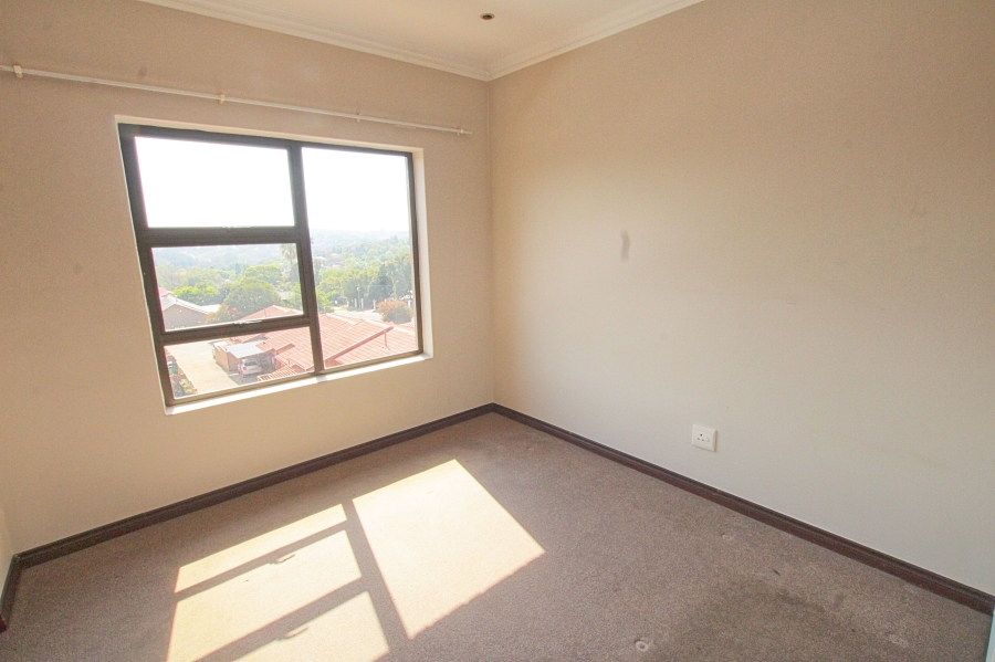 To Let 2 Bedroom Property for Rent in Wilro Park Gauteng