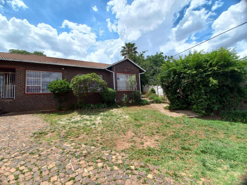 4 Bedroom Property for Sale in Naturena Gauteng