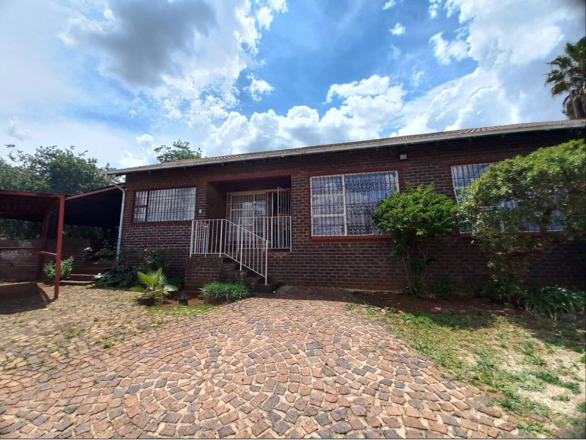 4 Bedroom Property for Sale in Naturena Gauteng