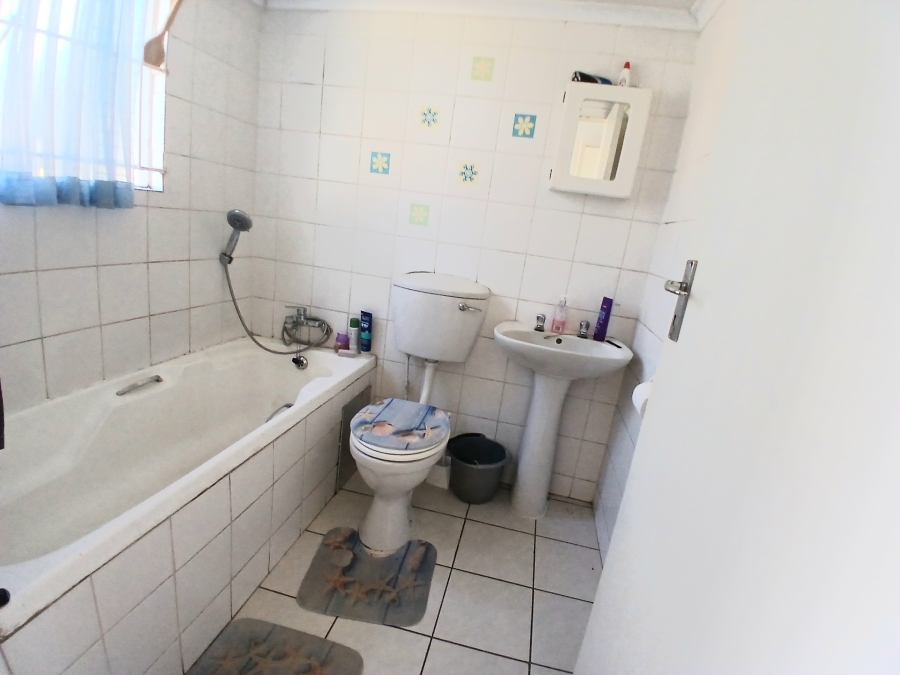 2 Bedroom Property for Sale in Eden Glen Gauteng