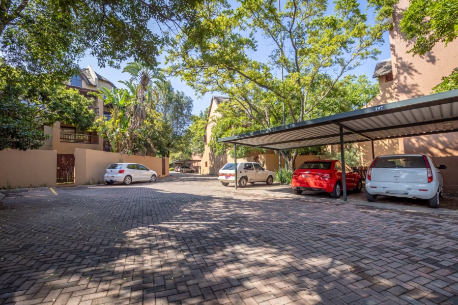 1 Bedroom Property for Sale in Douglasdale Gauteng