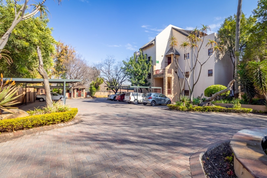 1 Bedroom Property for Sale in Douglasdale Gauteng