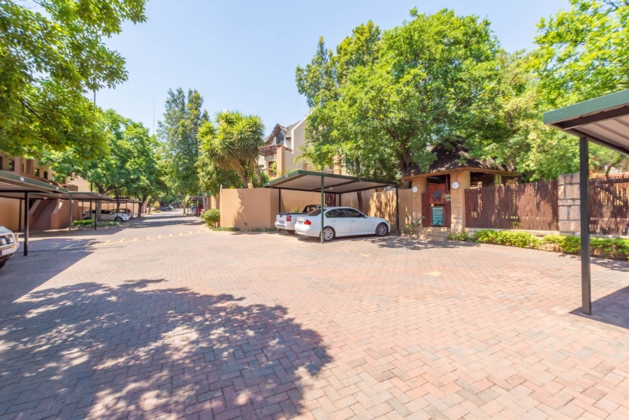 1 Bedroom Property for Sale in Douglasdale Gauteng