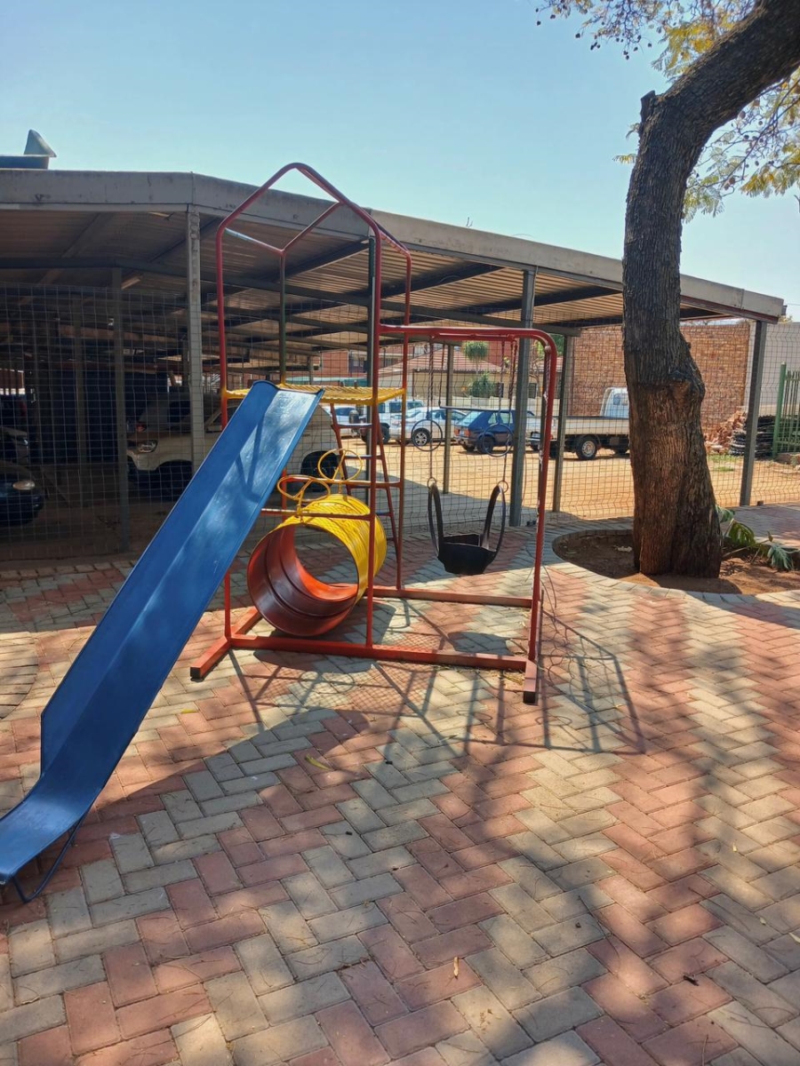 1 Bedroom Property for Sale in Pretoria Gardens Gauteng