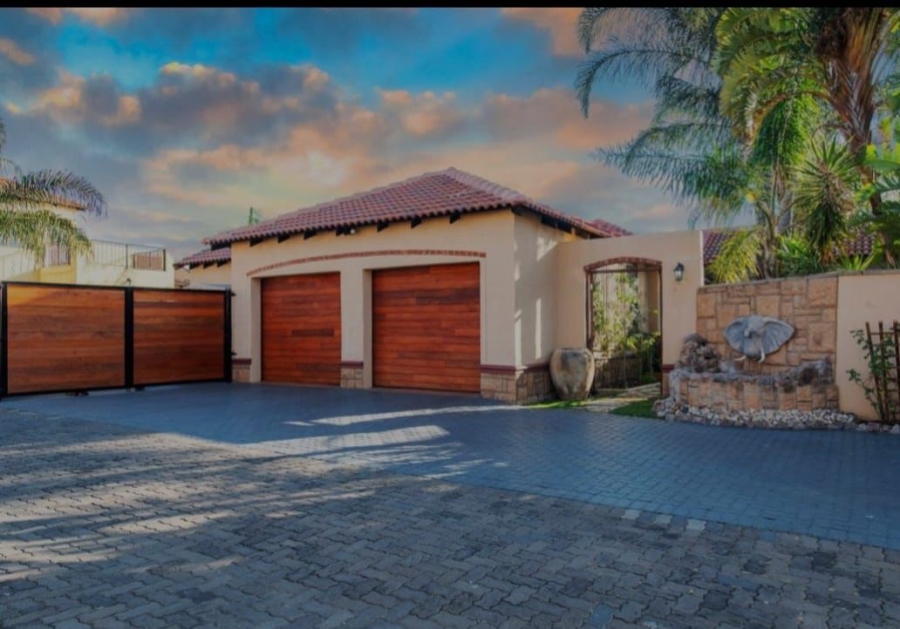 4 Bedroom Property for Sale in Noordwyk Gauteng