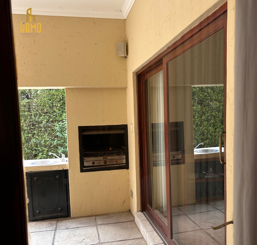 3 Bedroom Property for Sale in Gateside Manor Gauteng