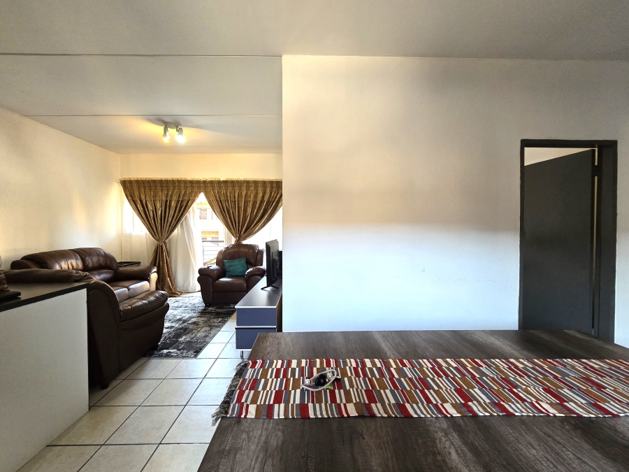 To Let 2 Bedroom Property for Rent in Halfway Gardens Gauteng