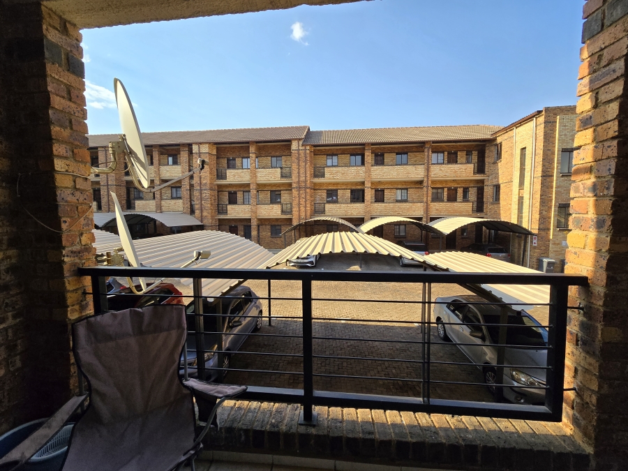 To Let 2 Bedroom Property for Rent in Halfway Gardens Gauteng