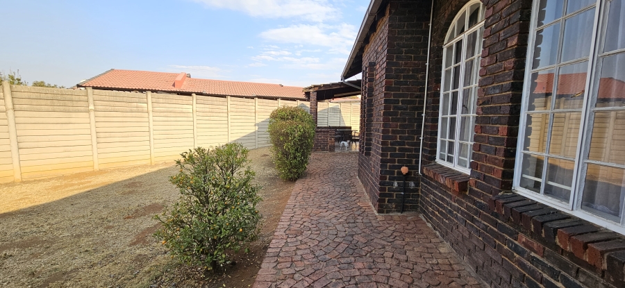 3 Bedroom Property for Sale in Elandspark Gauteng