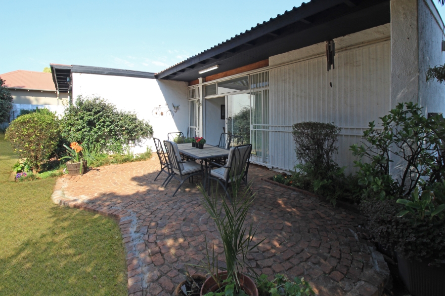 4 Bedroom Property for Sale in Highlands North Gauteng