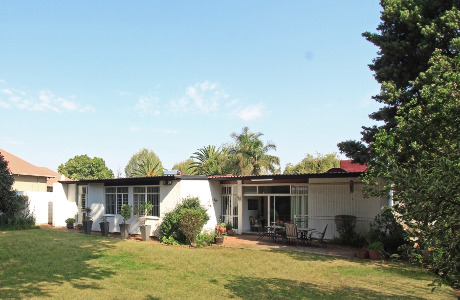 4 Bedroom Property for Sale in Highlands North Gauteng