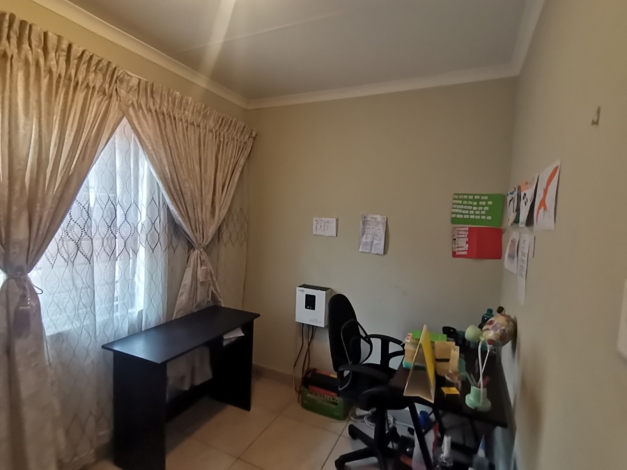 To Let 3 Bedroom Property for Rent in Leopard