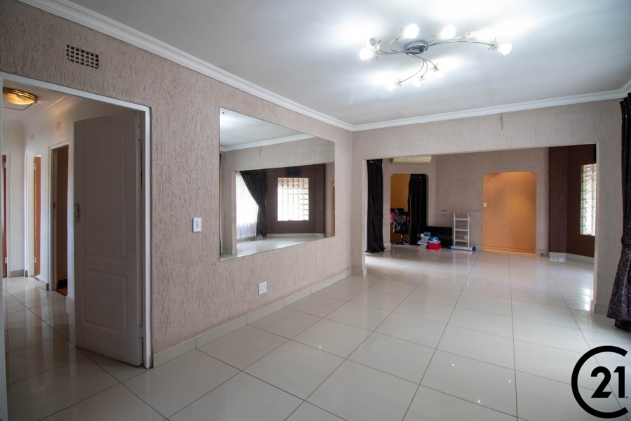 3 Bedroom Property for Sale in Mackenzie Park Gauteng