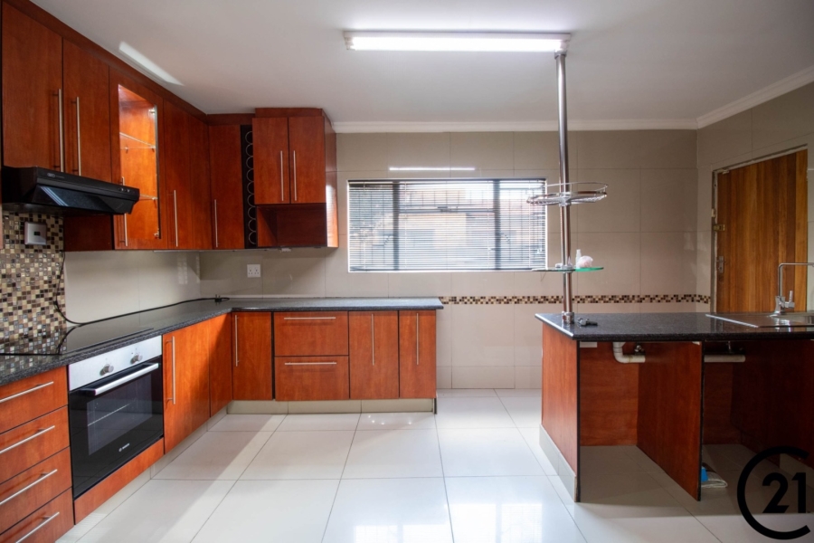 3 Bedroom Property for Sale in Mackenzie Park Gauteng