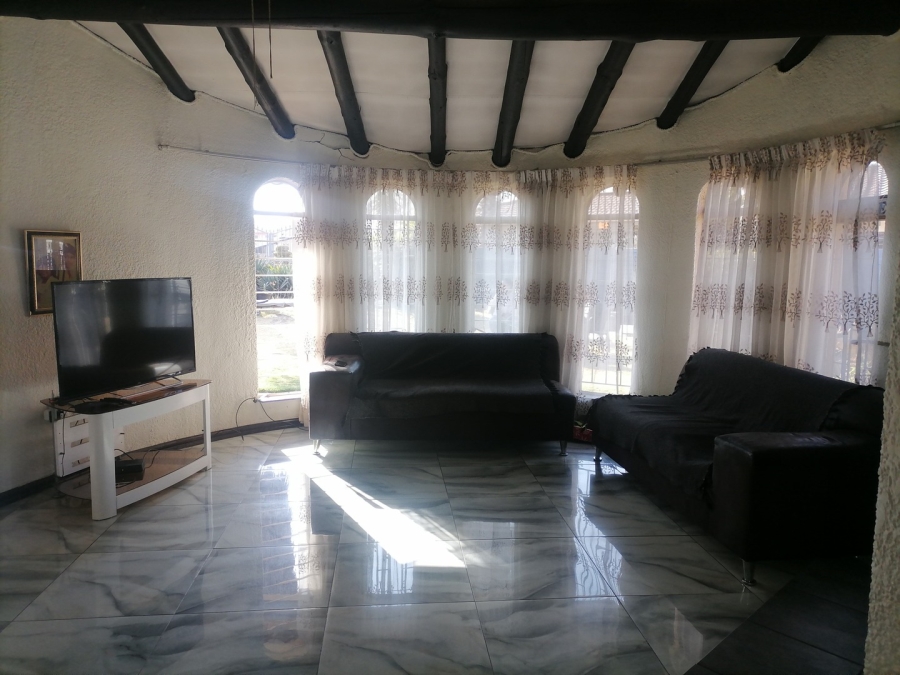 3 Bedroom Property for Sale in Mackenzie Park Gauteng