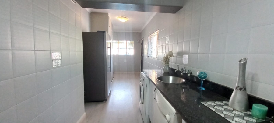 4 Bedroom Property for Sale in Sunair Park Gauteng