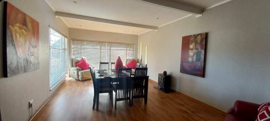 4 Bedroom Property for Sale in Sunair Park Gauteng