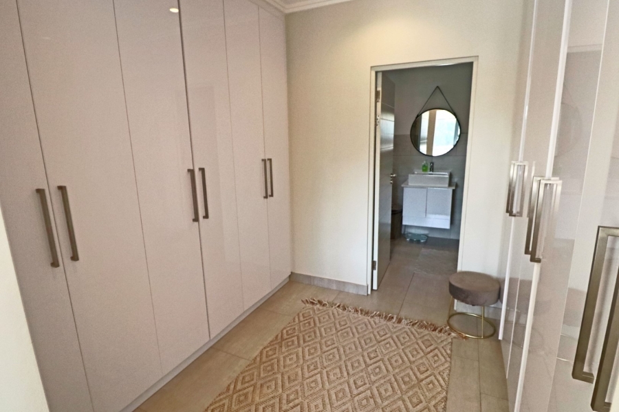 To Let 3 Bedroom Property for Rent in Bryanston Gauteng