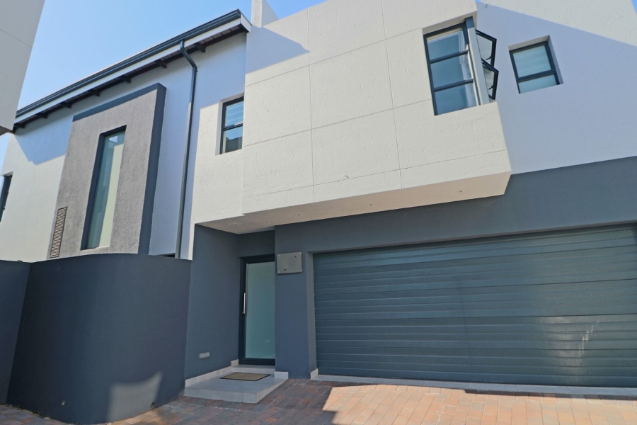 To Let 3 Bedroom Property for Rent in Bryanston Gauteng