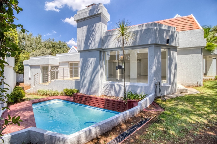 To Let 4 Bedroom Property for Rent in Dainfern Golf Estate Gauteng