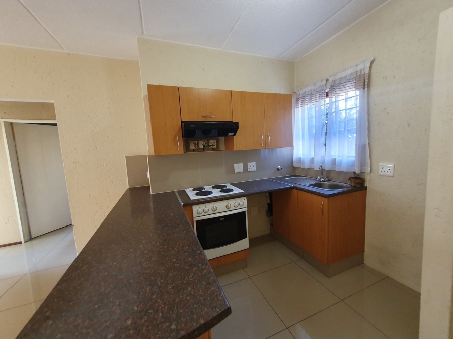 To Let 2 Bedroom Property for Rent in Sunninghill Gauteng