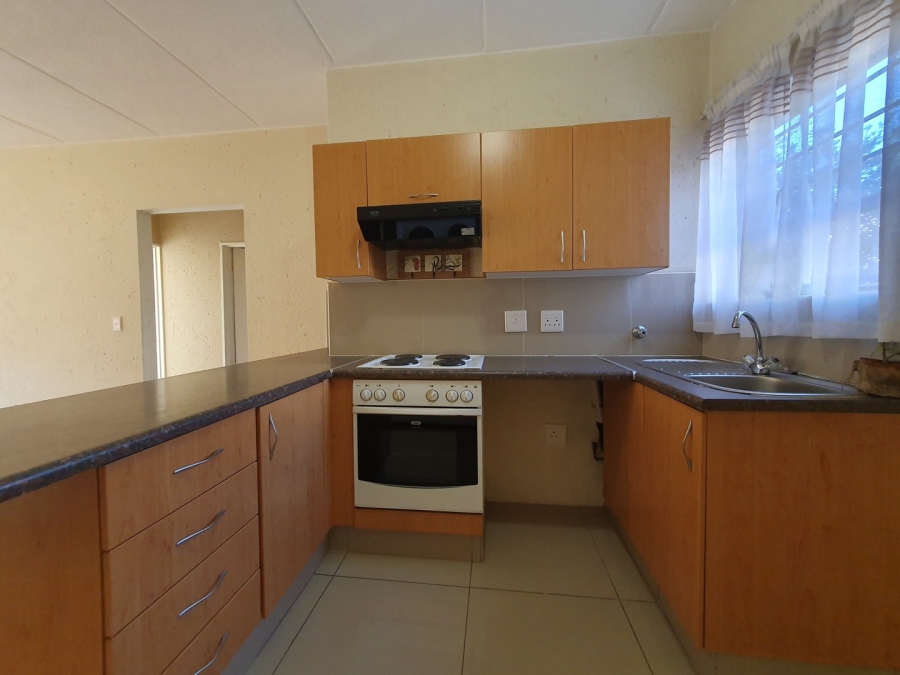 To Let 2 Bedroom Property for Rent in Sunninghill Gauteng