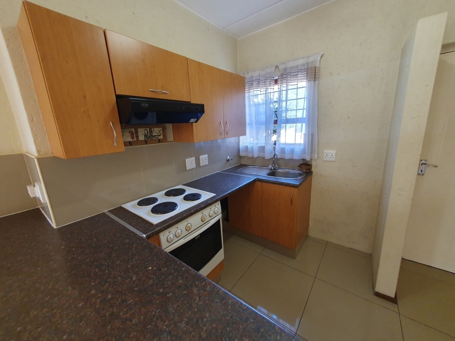 To Let 2 Bedroom Property for Rent in Sunninghill Gauteng