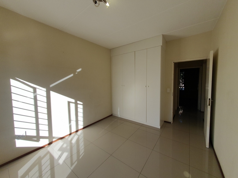 To Let 2 Bedroom Property for Rent in Sunninghill Gauteng