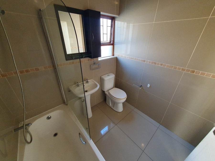 To Let 2 Bedroom Property for Rent in Sunninghill Gauteng