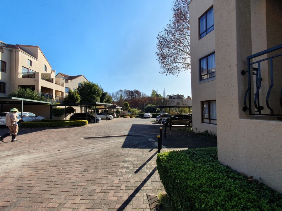 To Let 2 Bedroom Property for Rent in Sunninghill Gauteng