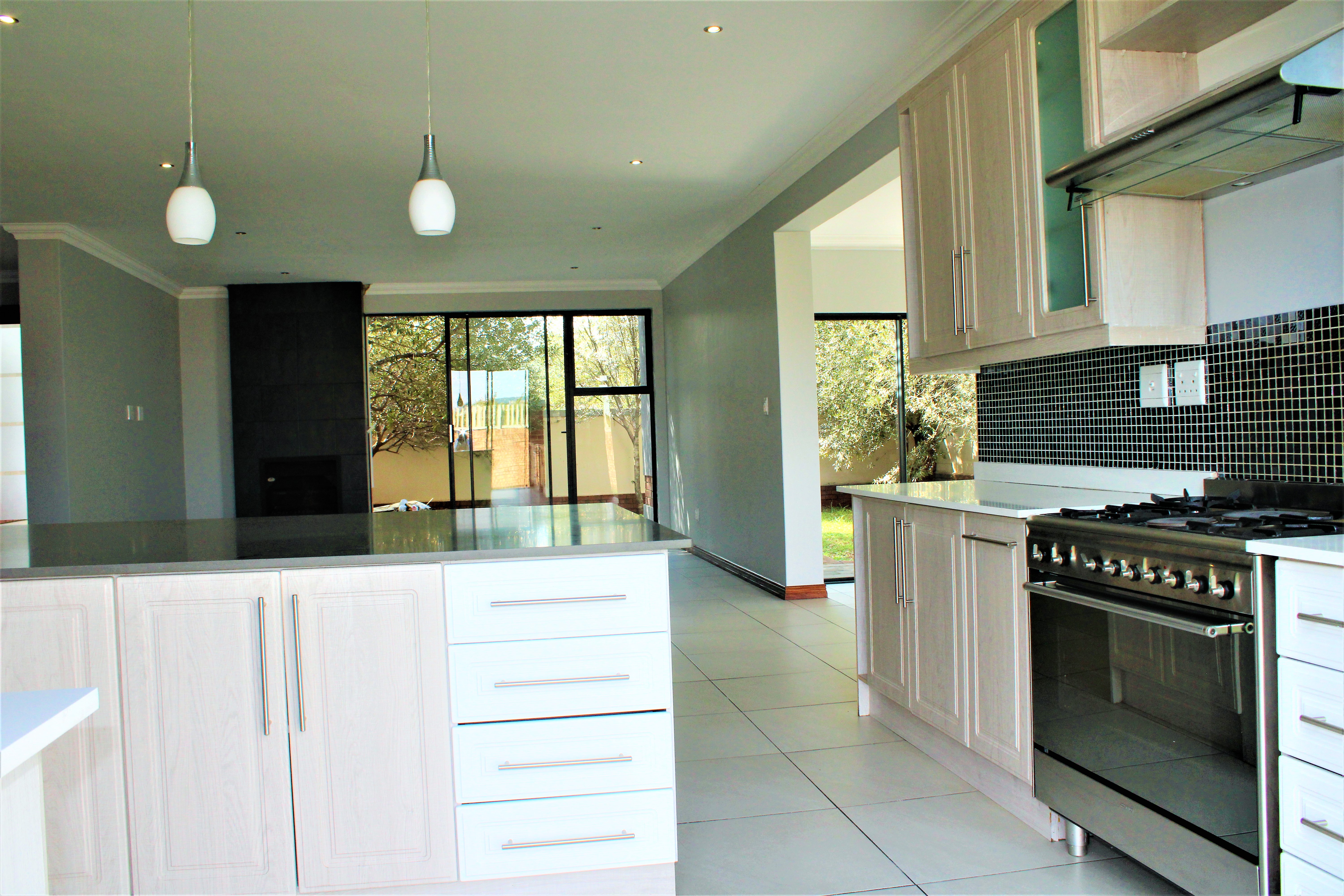 4 Bedroom Property for Sale in Midstream Ridge Gauteng