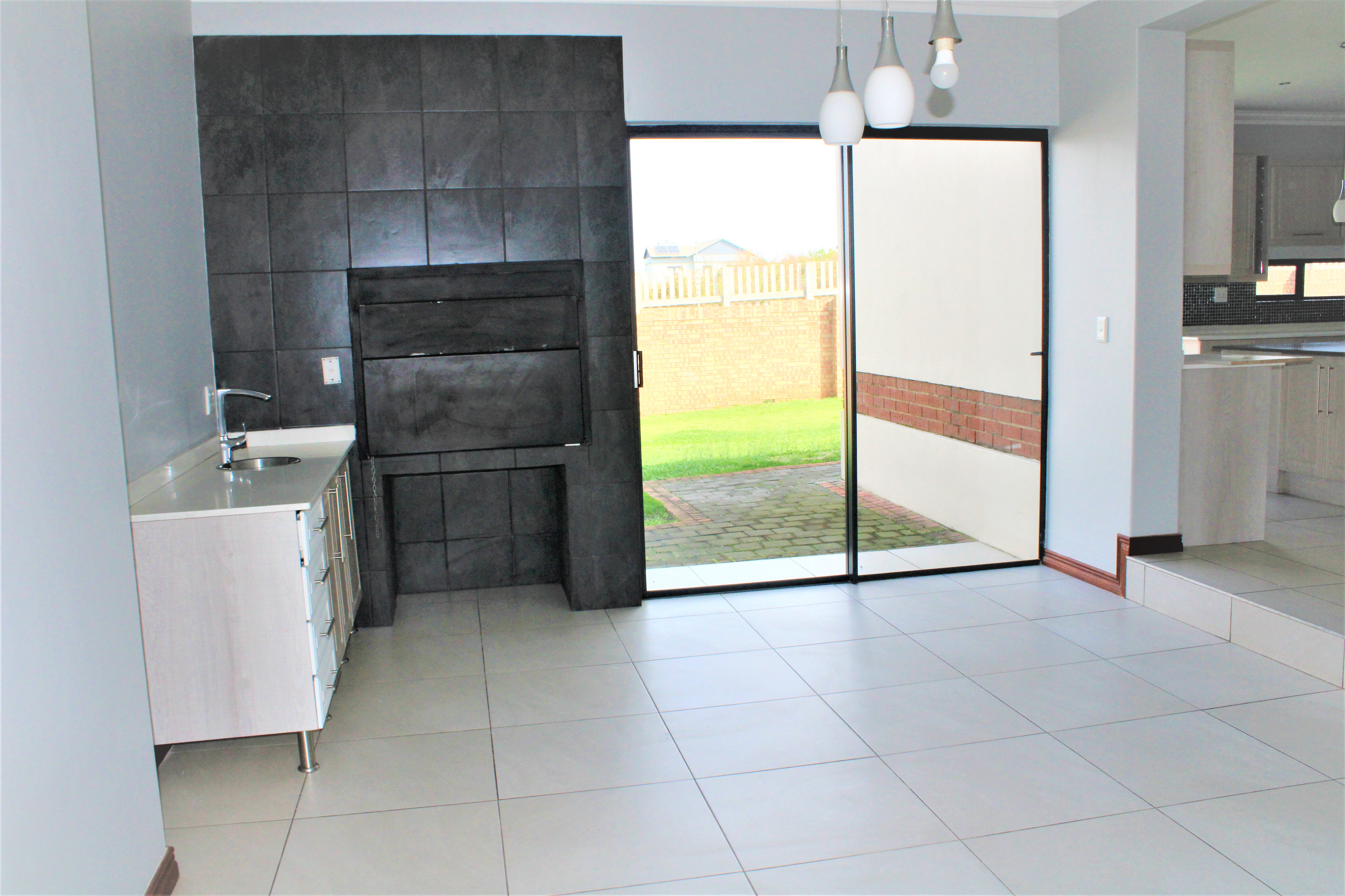 4 Bedroom Property for Sale in Midstream Ridge Gauteng